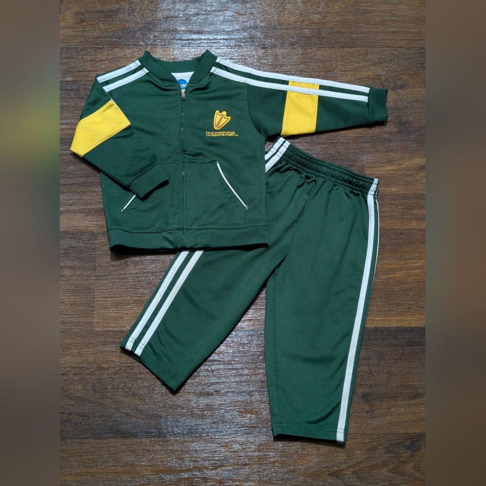 Ducks NCAA by Outerstuff Green & Gold/Yellow Tracksuit size baby 18 months